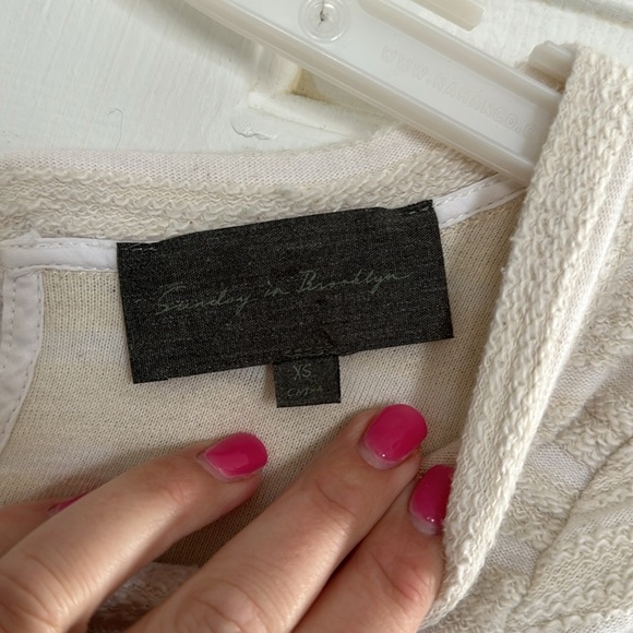 Sunday in Brooklyn Women’s top size XS - Picture 4 of 5